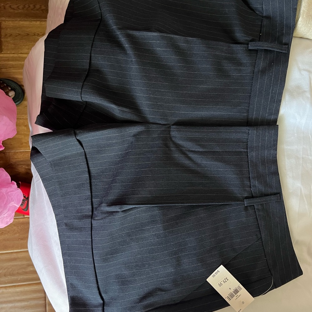 GAP Women's Pinstripe Shorts - Black